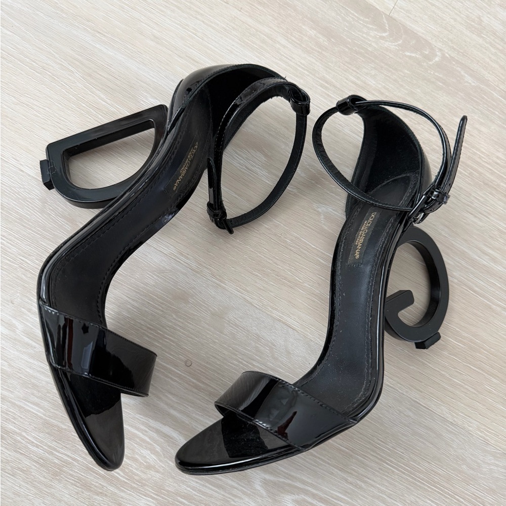 Dolce & Gabbana Glossy Black Heels - Picture 4 of 9